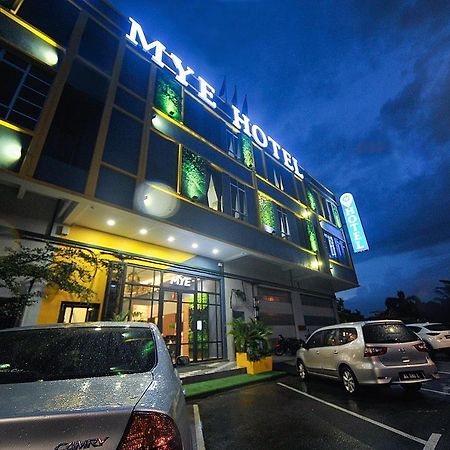 Mye Hotel Muar Eksteriør billede